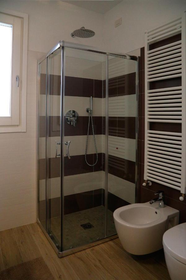 C.A.V. B&B Curiel20 San Donato Milanese Exterior foto